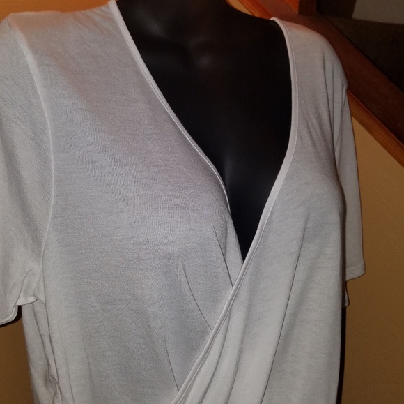 🧘‍♀️🤸‍♀️⛹️‍♀️🚴‍♀GapFit DRY by GAP Workout Shirt - Picture 7 of 8